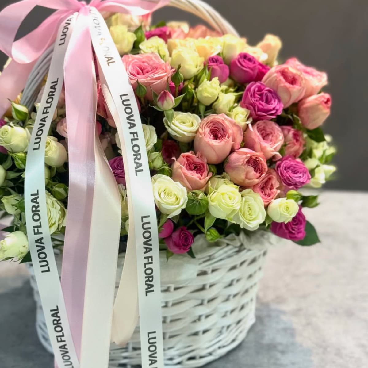 A bouquet with your logo stays in memory longer